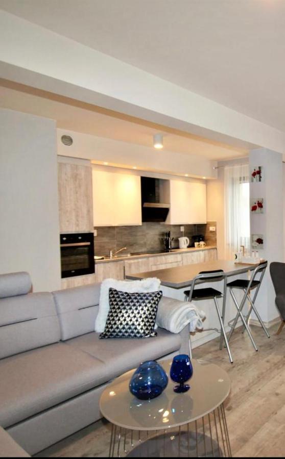 Apartament Lilla Jelenia Gora Bagian luar foto
