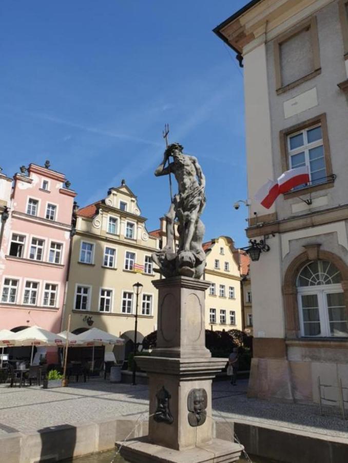 Apartament Lilla Jelenia Gora Bagian luar foto